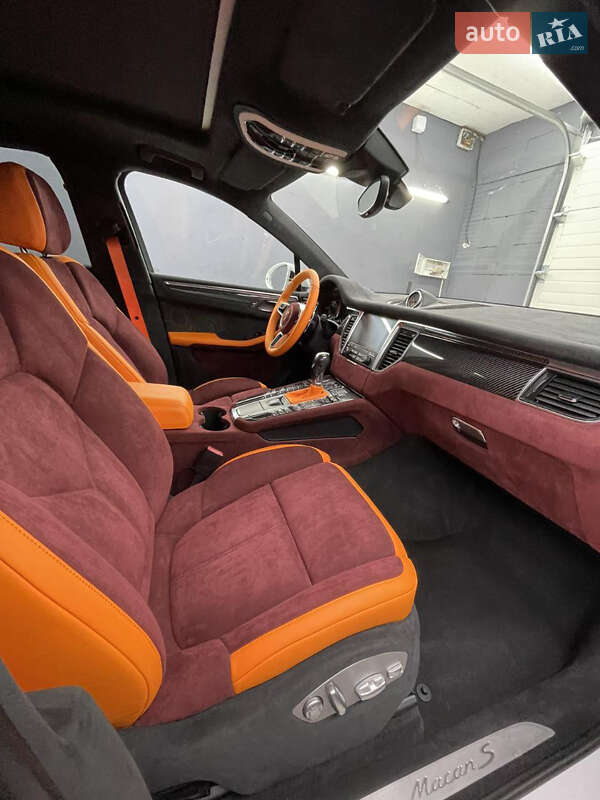 Внедорожник / Кроссовер Porsche Macan 2018 в Киеве фото 21 Внедорожник / Кроссовер Porsche Macan 2018 в Киеве