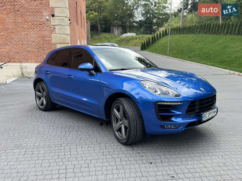Позашляховик / Кросовер Porsche Macan 2015 в 