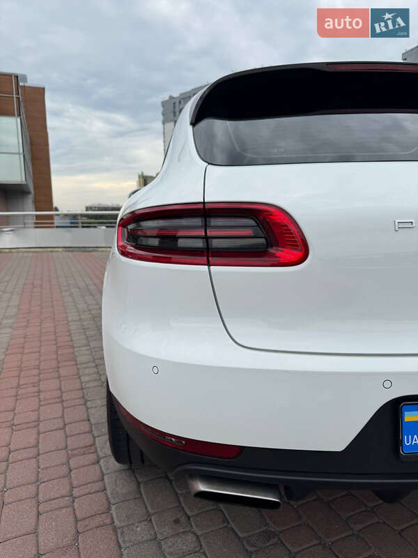Внедорожник / Кроссовер Porsche Macan 2018 в Киеве