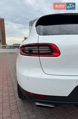 Внедорожник / Кроссовер Porsche Macan 2018 в 