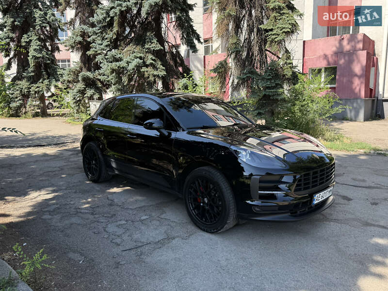 Позашляховик / Кросовер Porsche Macan 2020 в Дніпрі