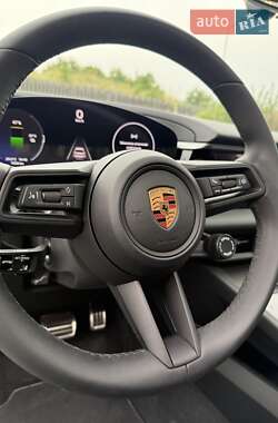 Внедорожник / Кроссовер Porsche Macan 2024 в 