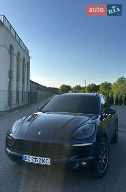 Внедорожник / Кроссовер Porsche Macan 2015 в 