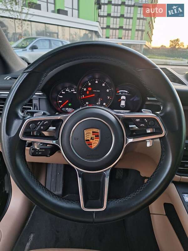 Внедорожник / Кроссовер Porsche Macan 2019 в Киеве