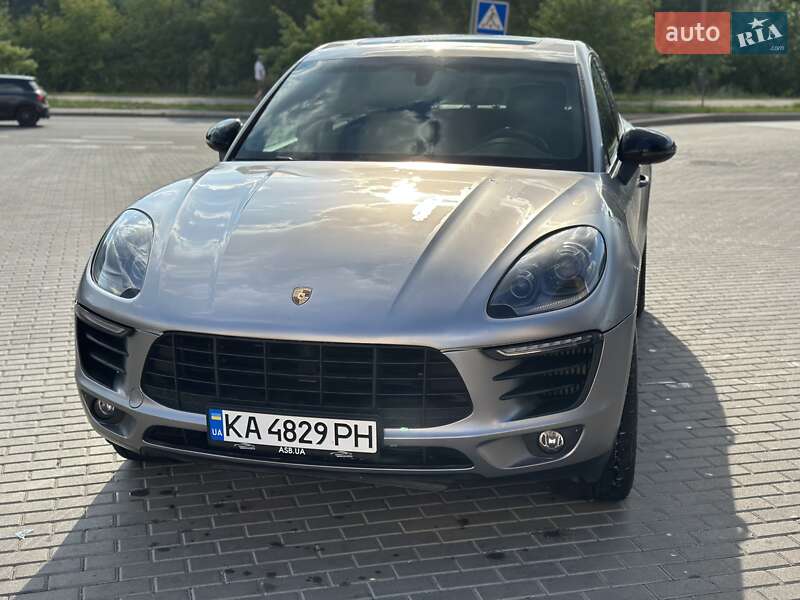 Внедорожник / Кроссовер Porsche Macan 2015 в 