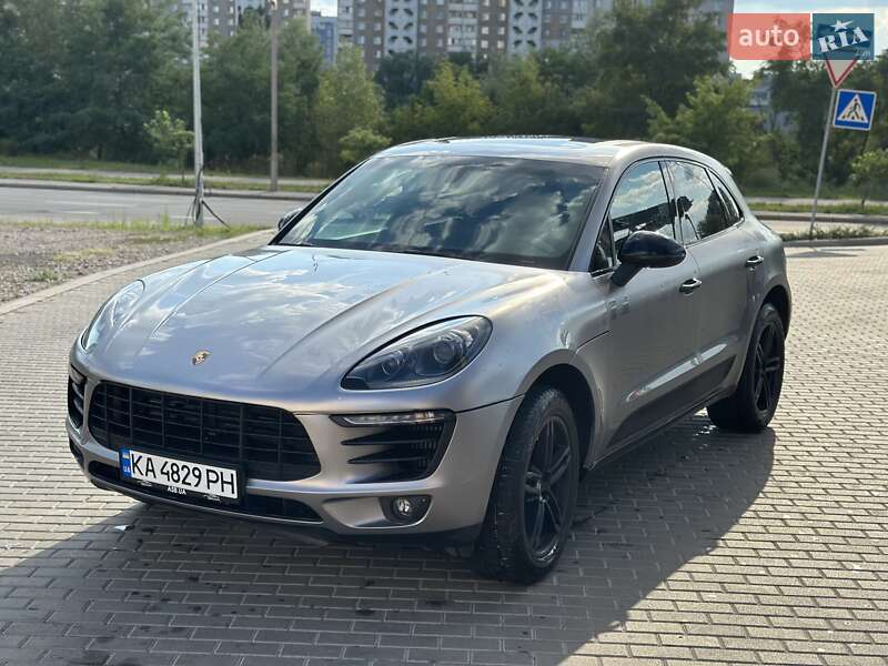 Внедорожник / Кроссовер Porsche Macan 2015 в Киеве