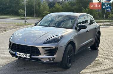 Внедорожник / Кроссовер Porsche Macan 2015 в 