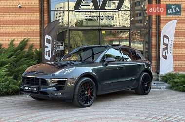 Внедорожник / Кроссовер Porsche Macan 2017 в 