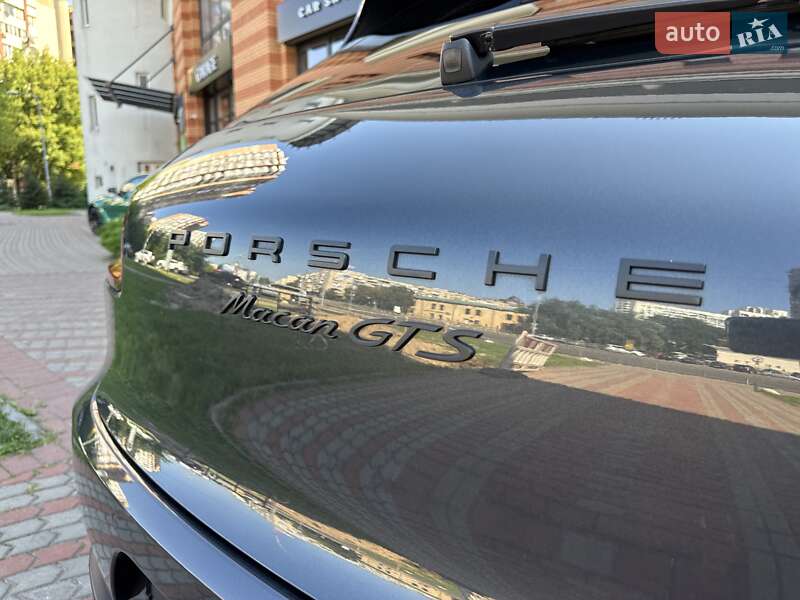 Внедорожник / Кроссовер Porsche Macan 2017 в Киеве фото 11 Внедорожник / Кроссовер Porsche Macan 2017 в Киеве