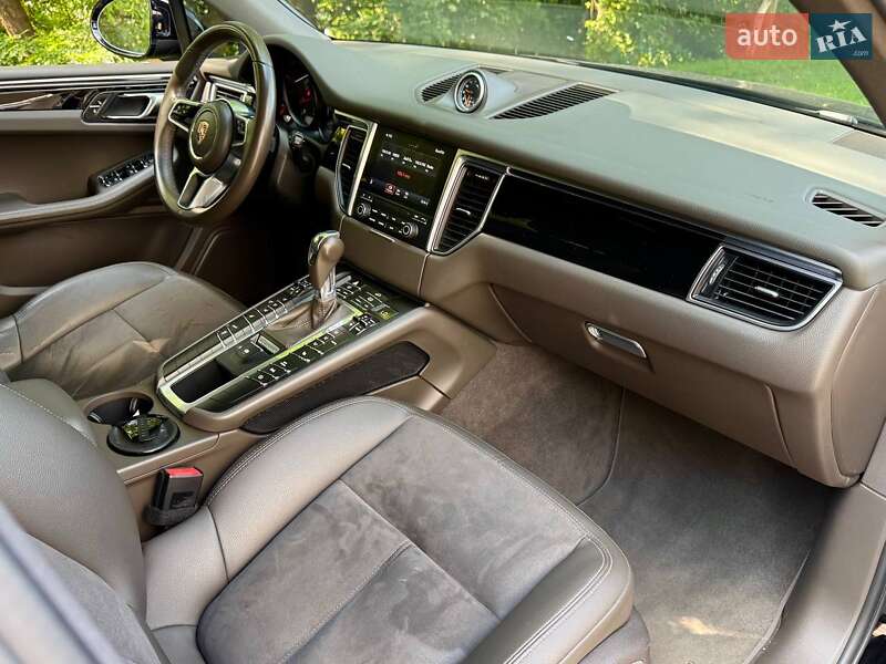 Внедорожник / Кроссовер Porsche Macan 2018 в Киеве фото 30 Внедорожник / Кроссовер Porsche Macan 2018 в Киеве