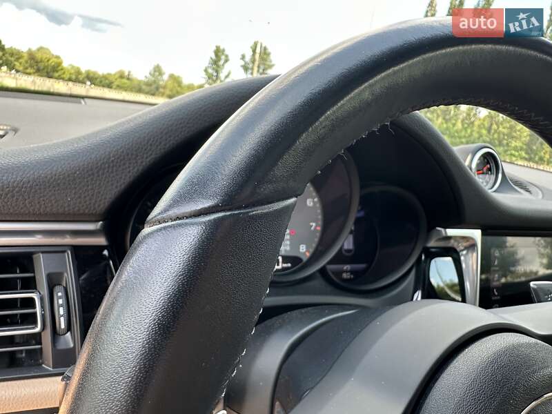 Внедорожник / Кроссовер Porsche Macan 2020 в Киеве