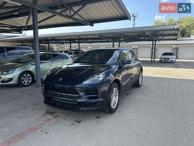 Porsche Macan 2021