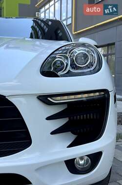 Внедорожник / Кроссовер Porsche Macan 2014 в 