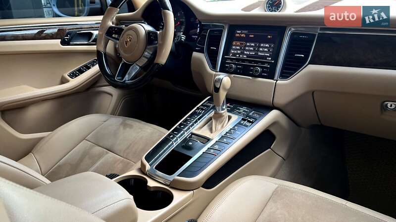 Внедорожник / Кроссовер Porsche Macan 2014 в Ивано-Франковске