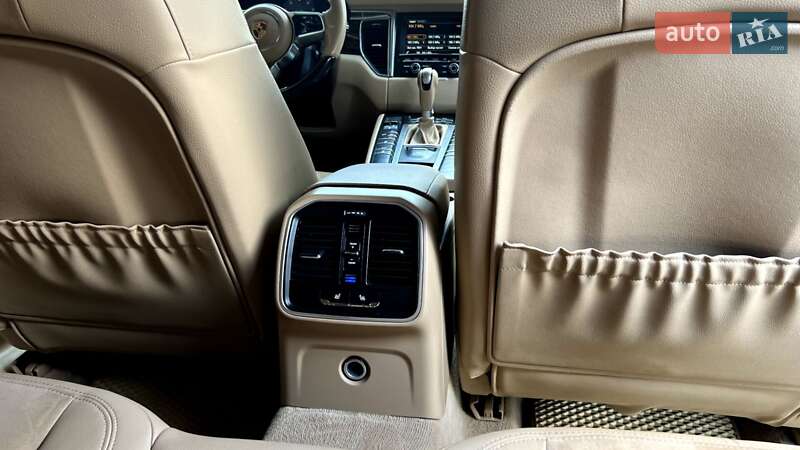 Внедорожник / Кроссовер Porsche Macan 2014 в Ивано-Франковске