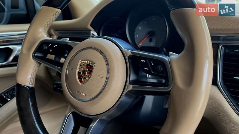 Внедорожник / Кроссовер Porsche Macan 2014 в Ивано-Франковске