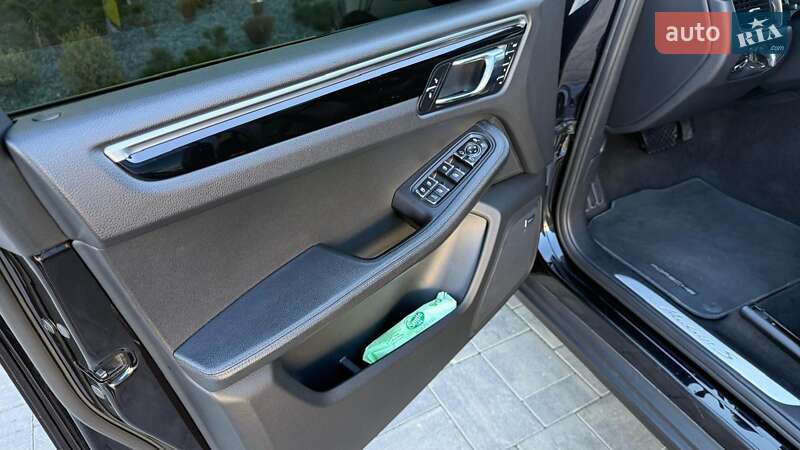 Внедорожник / Кроссовер Porsche Macan 2017 в Луцке фото 4 Внедорожник / Кроссовер Porsche Macan 2017 в Луцке