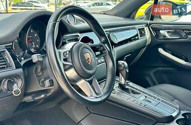 Внедорожник / Кроссовер Porsche Macan 2017 в 