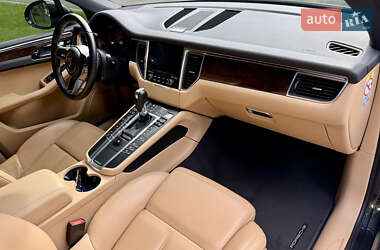 Внедорожник / Кроссовер Porsche Macan 2018 в 