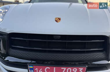 Внедорожник / Кроссовер Porsche Macan 2023 в 