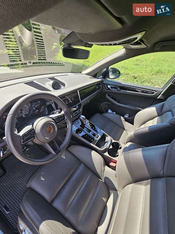 Внедорожник / Кроссовер Porsche Macan 2023 в Киеве