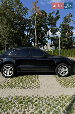 Внедорожник / Кроссовер Porsche Macan 2018 в 