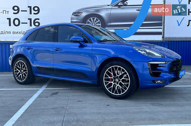 Внедорожник / Кроссовер Porsche Macan 2017 в 