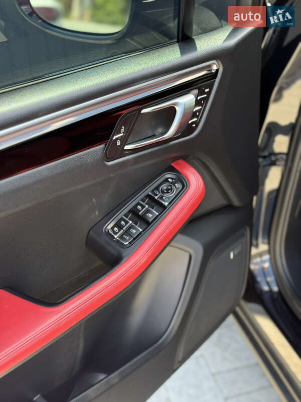 Внедорожник / Кроссовер Porsche Macan 2021 в Коломые