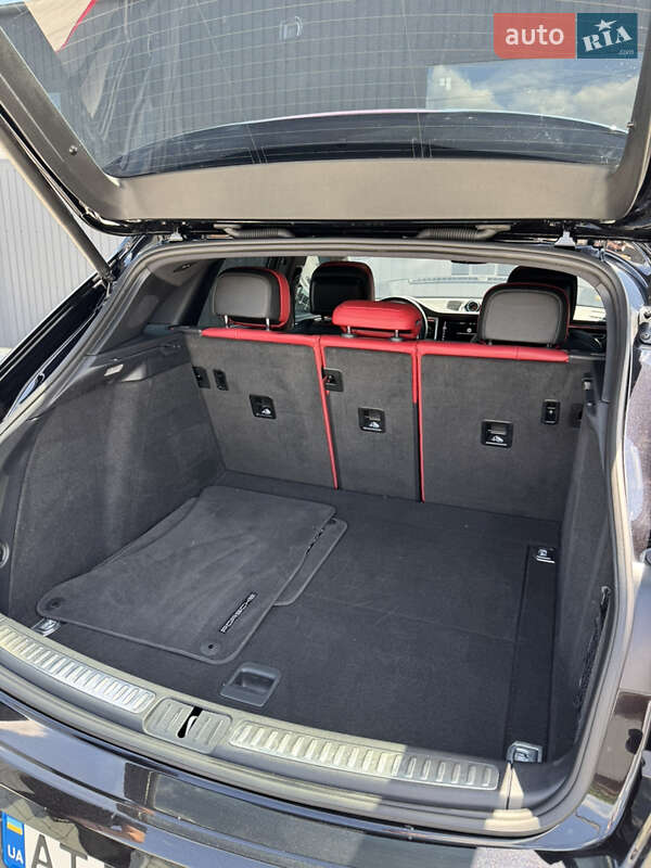 Внедорожник / Кроссовер Porsche Macan 2021 в Коломые