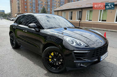 Внедорожник / Кроссовер Porsche Macan 2017 в 