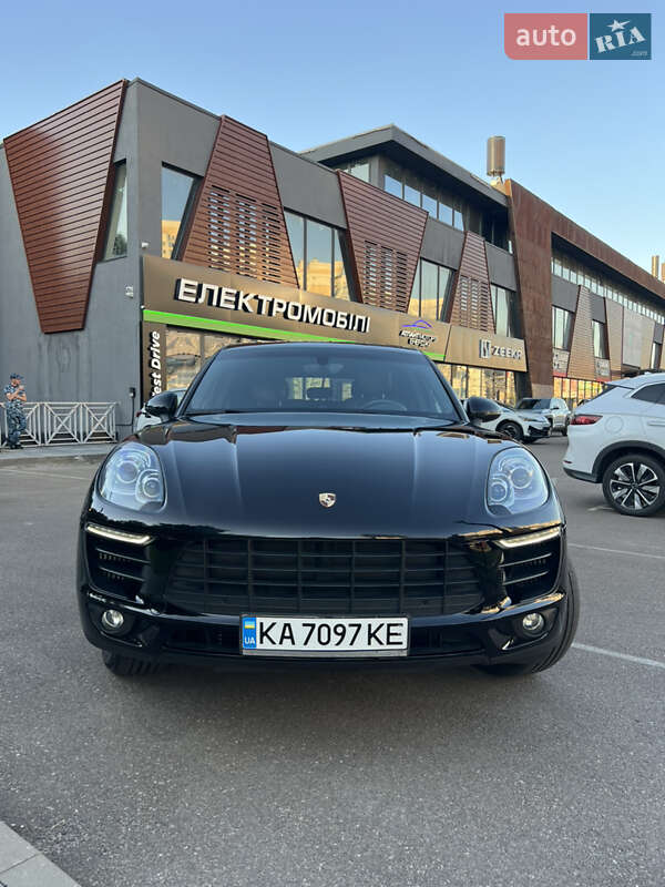 Внедорожник / Кроссовер Porsche Macan 2015 в Киеве фото 3 Внедорожник / Кроссовер Porsche Macan 2015 в Киеве