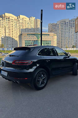 Позашляховик / Кросовер Porsche Macan 2015 в 