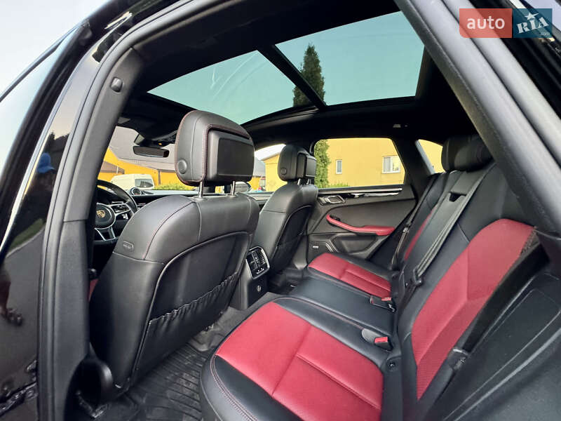 Внедорожник / Кроссовер Porsche Macan 2019 в Киеве