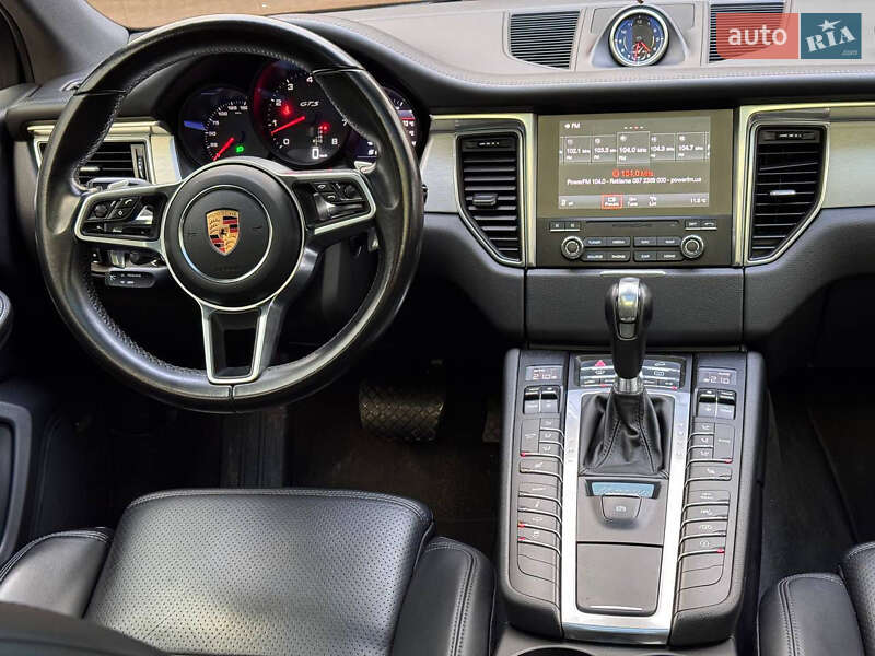 Внедорожник / Кроссовер Porsche Macan 2016 в Киеве