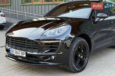 Внедорожник / Кроссовер Porsche Macan 2016 в 