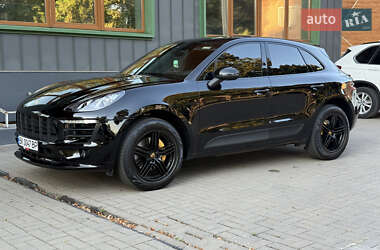 Внедорожник / Кроссовер Porsche Macan 2016 в 