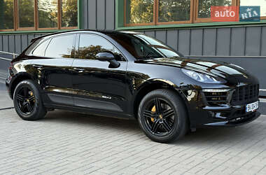Внедорожник / Кроссовер Porsche Macan 2016 в 