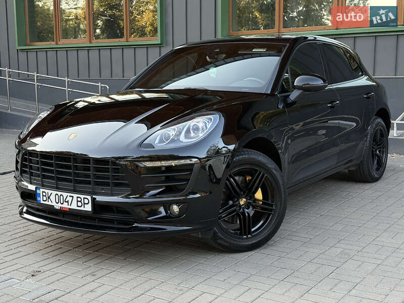 Внедорожник / Кроссовер Porsche Macan 2016 в 