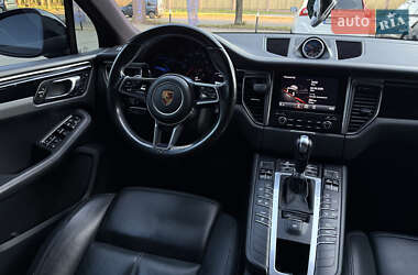 Внедорожник / Кроссовер Porsche Macan 2016 в 