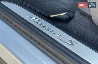 Внедорожник / Кроссовер Porsche Macan 2016 в 