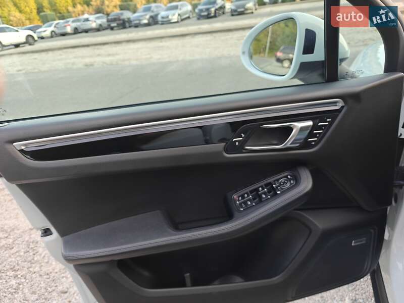 Внедорожник / Кроссовер Porsche Macan 2017 в Днепре