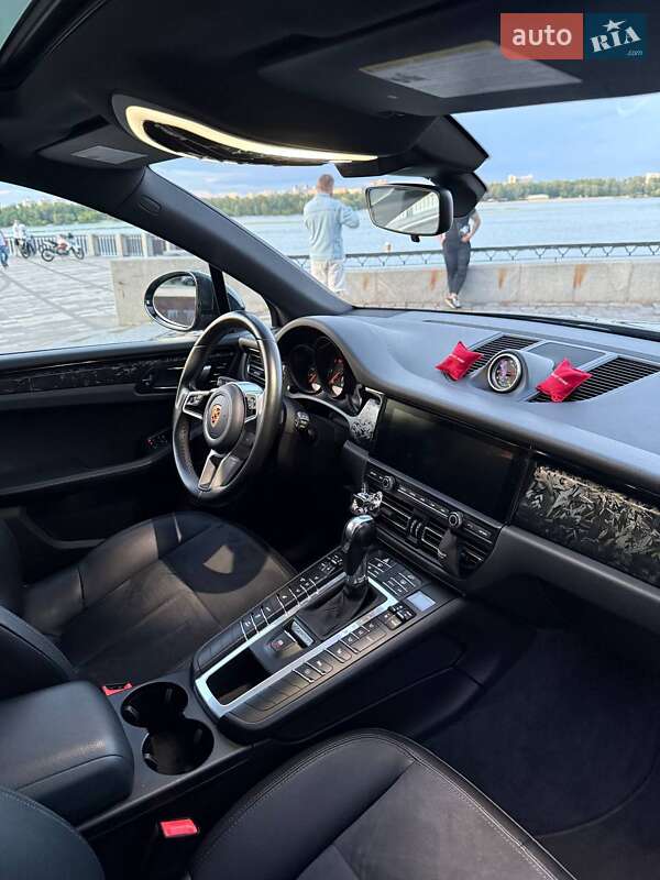 Внедорожник / Кроссовер Porsche Macan 2019 в Киеве