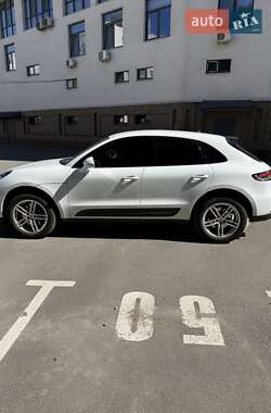 Внедорожник / Кроссовер Porsche Macan 2022 в 