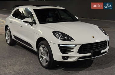 Внедорожник / Кроссовер Porsche Macan 2014 в 