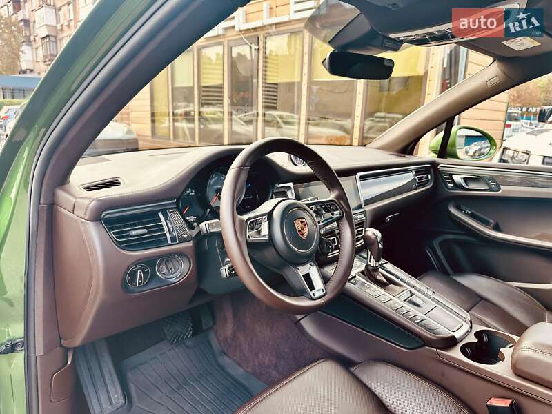 Внедорожник / Кроссовер Porsche Macan 2018 в Киеве