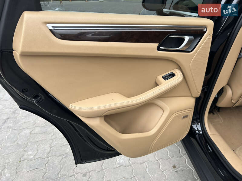 Позашляховик / Кросовер Porsche Macan 2015 в Луцьку фото 35 Позашляховик / Кросовер Porsche Macan 2015 в Луцьку