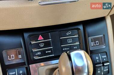 Внедорожник / Кроссовер Porsche Macan 2015 в 