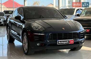Внедорожник / Кроссовер Porsche Macan 2018 в 