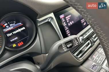 Позашляховик / Кросовер Porsche Macan 2021 в 