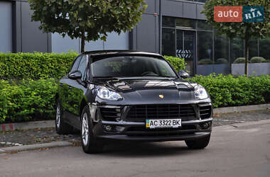 Внедорожник / Кроссовер Porsche Macan 2017 в Владимире